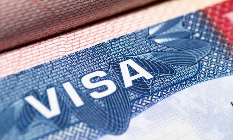 EE. UU. puso en marcha un piloto que permitirá adelantar la entrevista para la visa de turismo y negocios por un pago adicional. Créditos: Colprensa