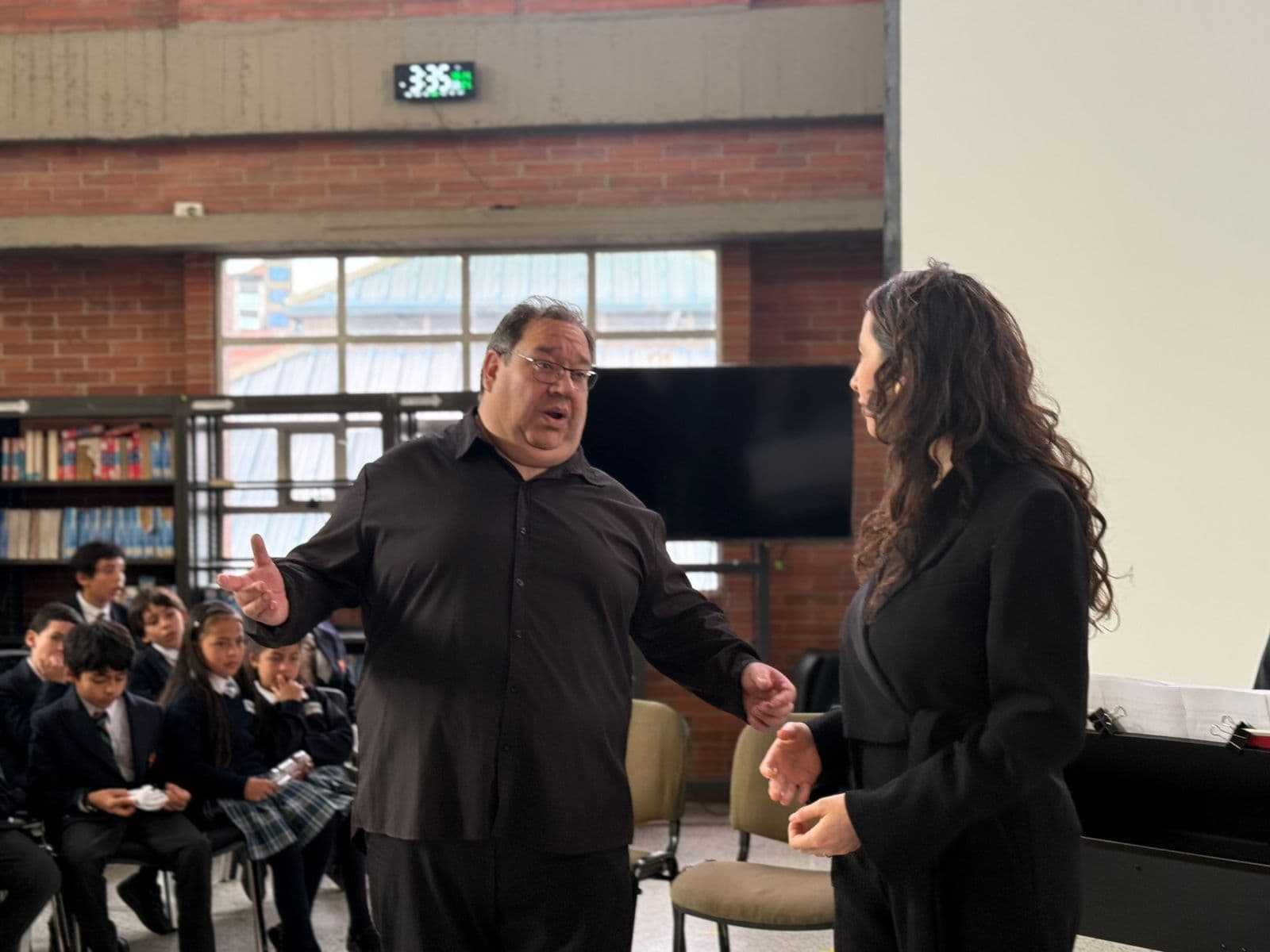 Entrevista a Valeriano Lanchas y Valeria Bibliowicz: “No hay un mejor puente que la música”