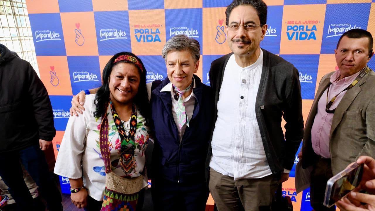 Claudia López aterrizó en la campaña de Iván Cepeda: ¿cuántos votos de centro puede aportar en segunda vuelta?