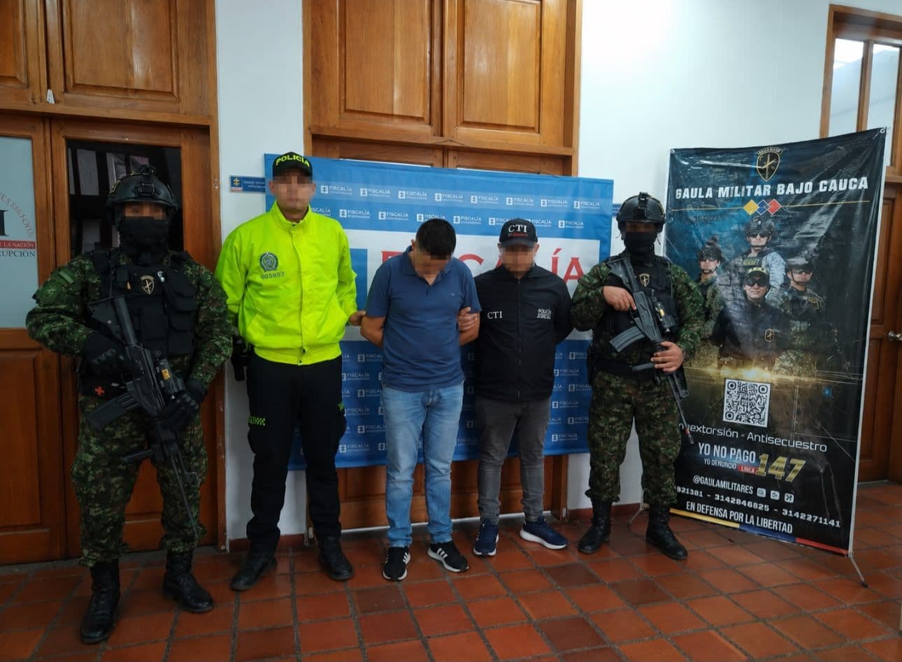 Los once uniformados fueron capturados en varias guarniciones del país. Foto: Ejército