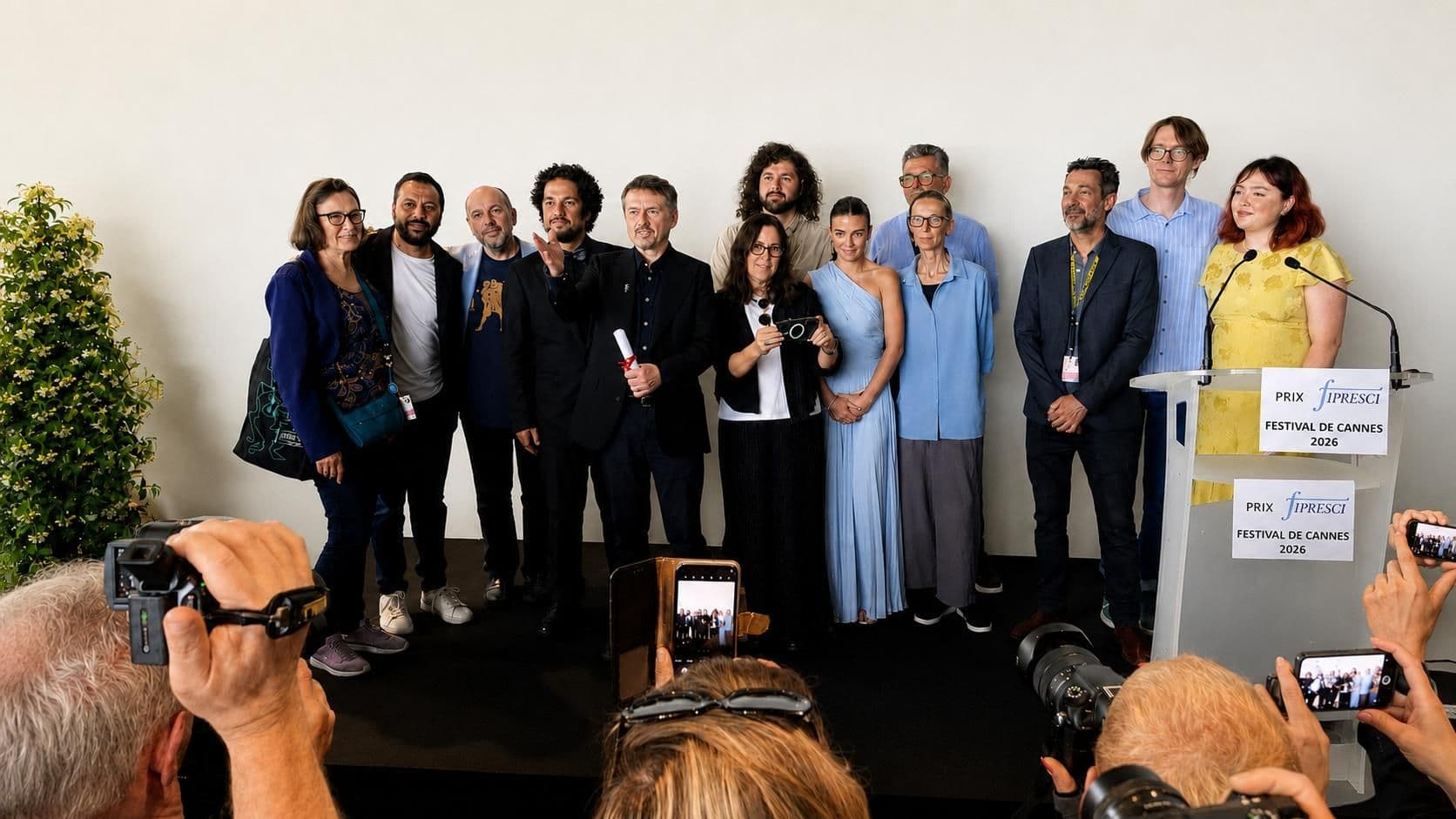 Cristian Mungiu, director rumano con el jurado del premio de la Crítica Cinematográfica. Foto: Juan Carlos Lemus.