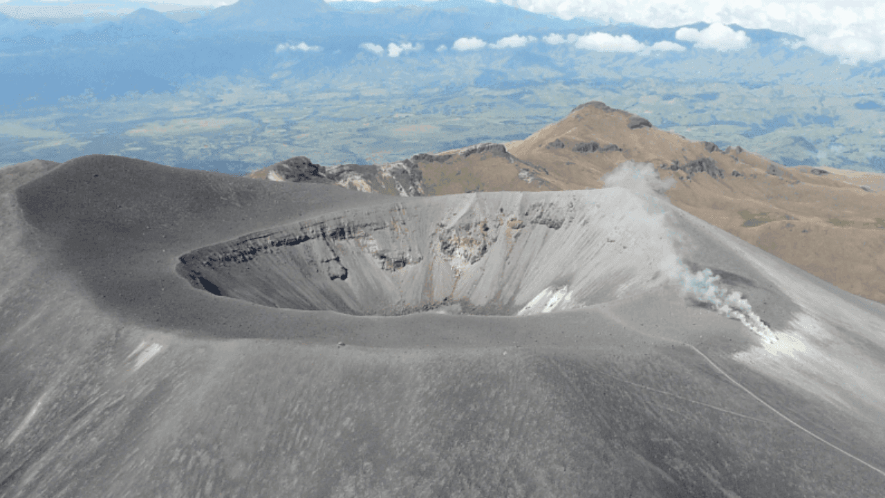 AeroCivil mantiene cerrado el aeropuerto de Popayán por actividad del volcán Puracé