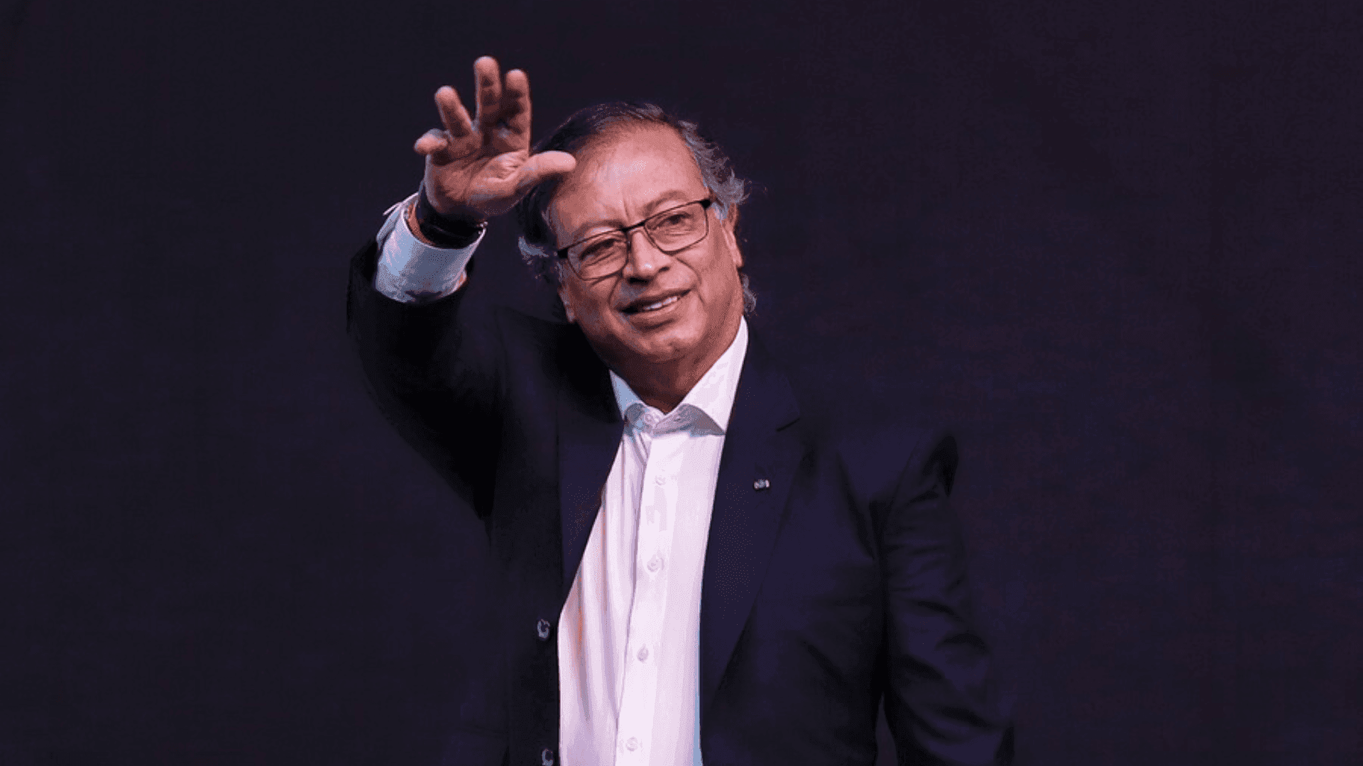 photologuephotos2023-08gustavo_petropng