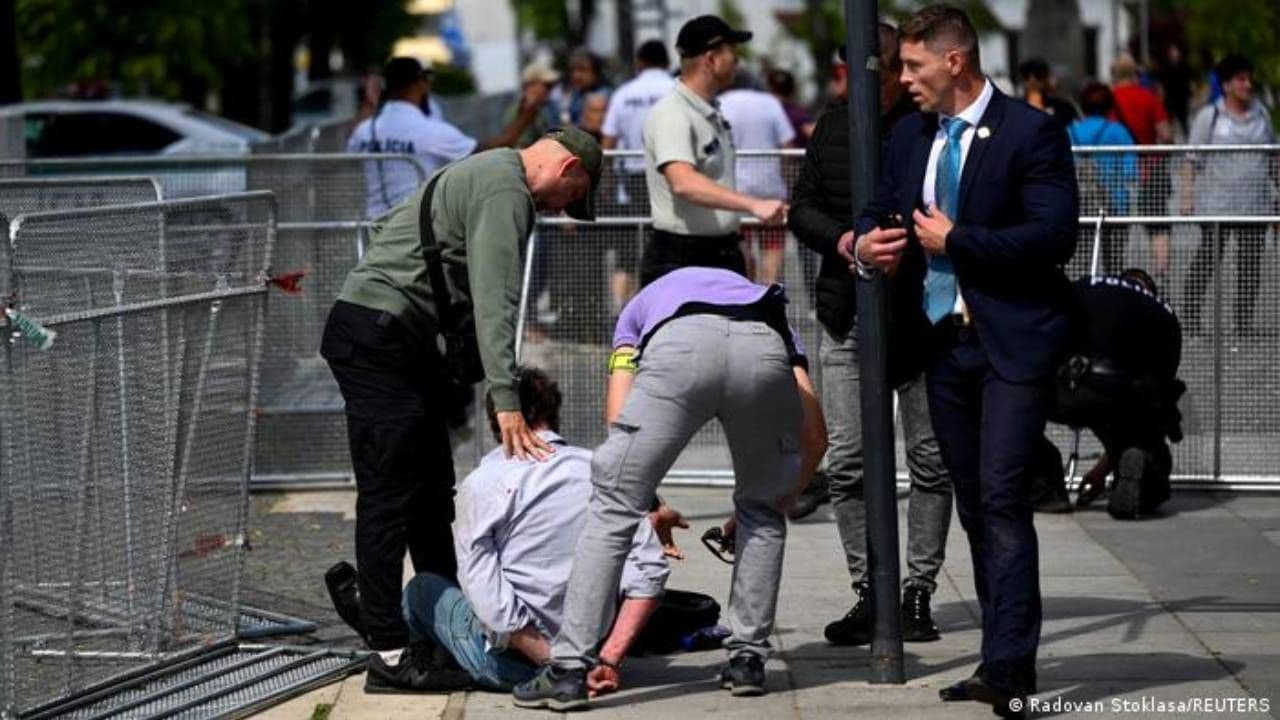 photologuephotos2024-05primer_ministro_eslovaco_en_estado_critico_tras_ser_baleadojpg