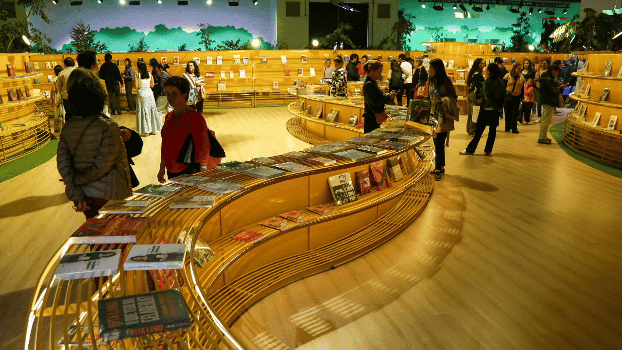 photologuephotos2024-04libros_gratis_feria_libro_bogotapng