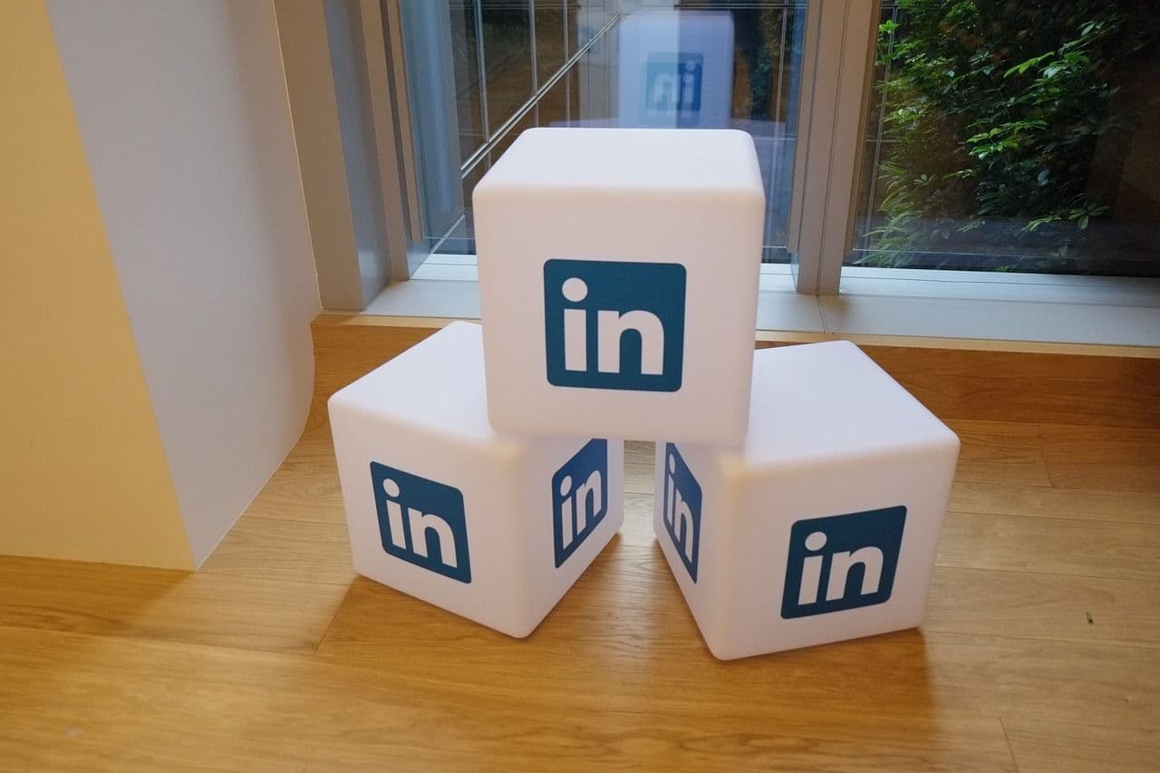 photologuephotos2024-06linkedin-689760_1280jpg