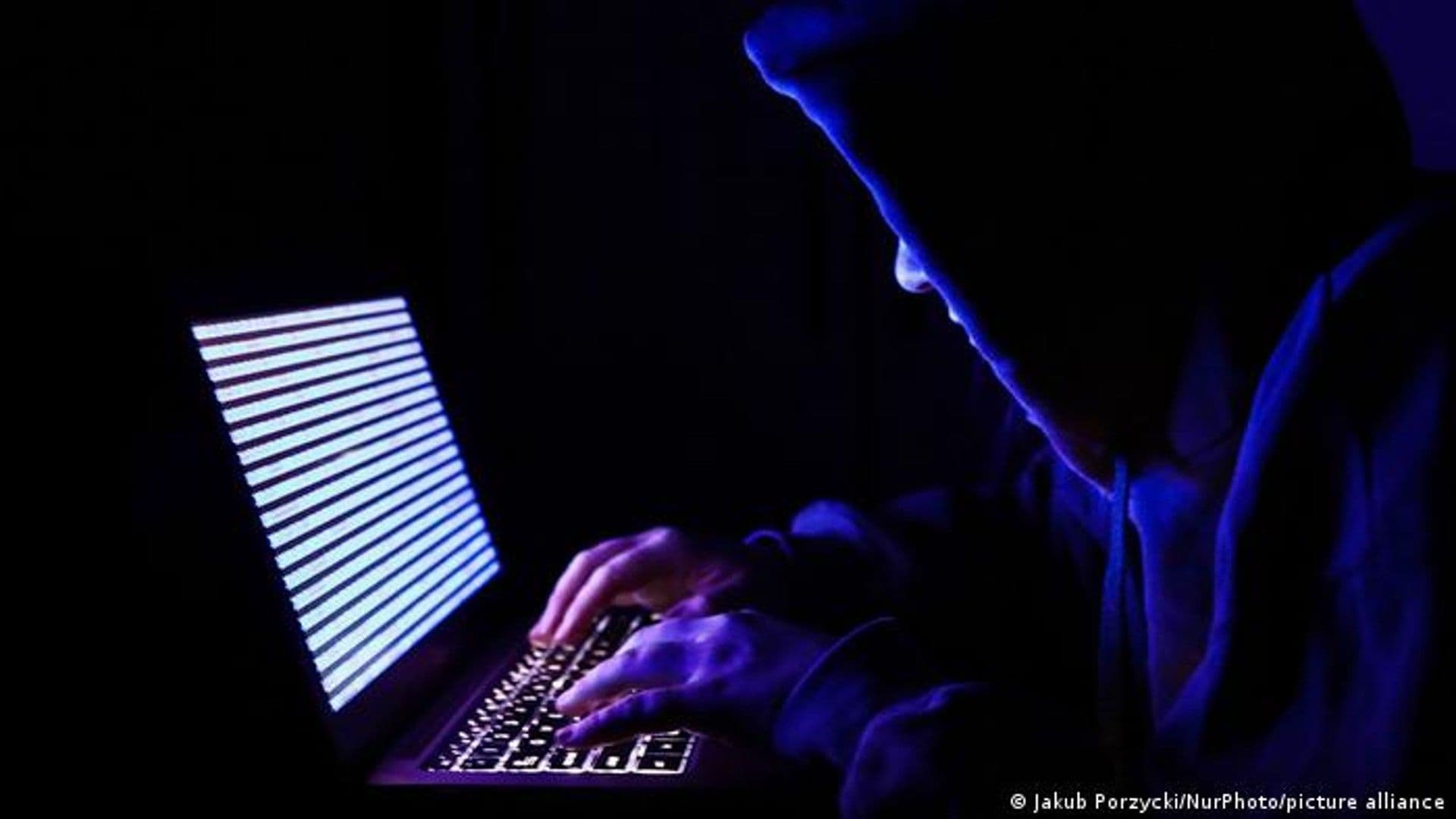 photologuephotos2022-09hackers_rusos_enganan_soldados_ucranianos_haciendose_pasar_como_mujeresjpg