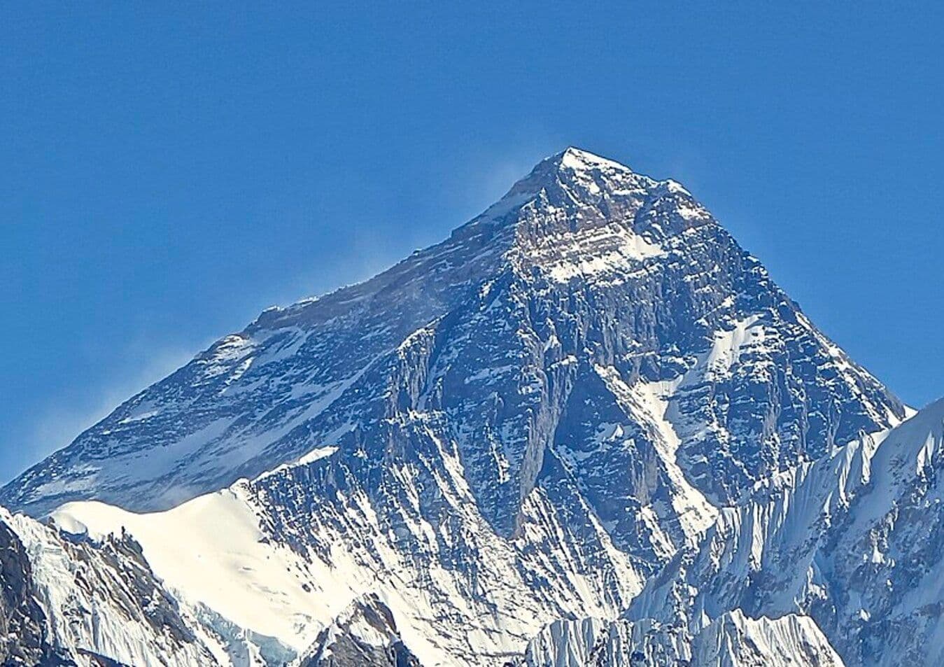 photologuephotos2024-10everestjpg