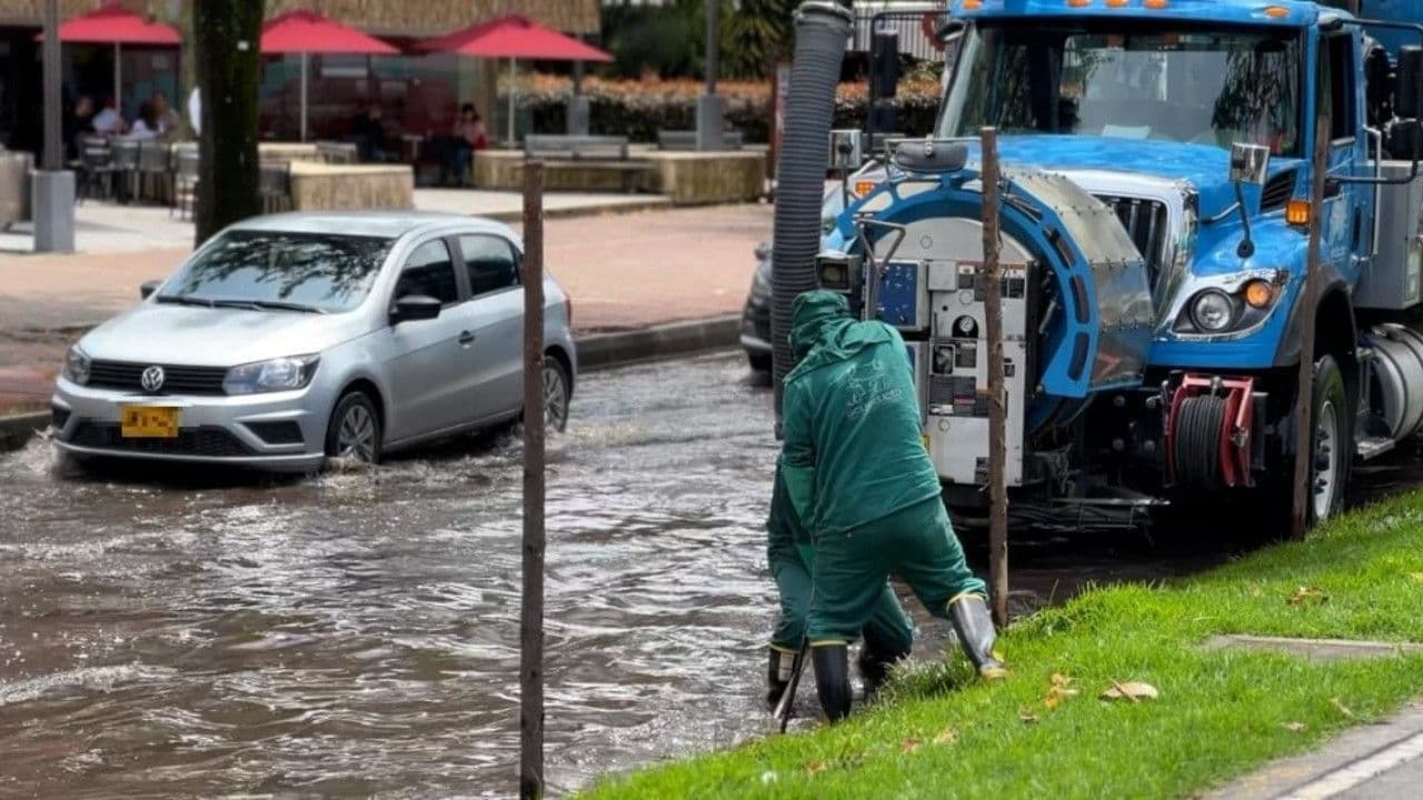 photologuephotos2024-11inundaciones_carrosjpg