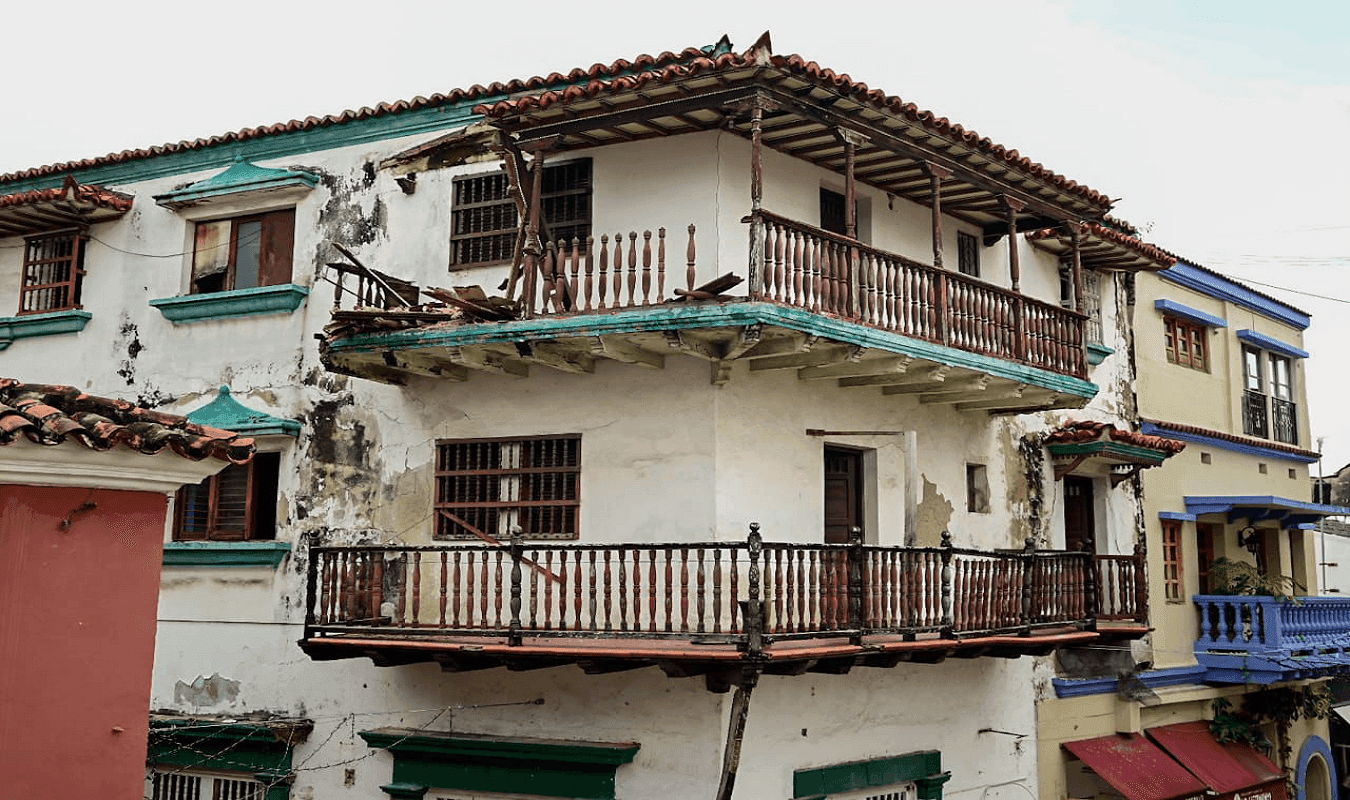 photologuephotos2024-12cartagena_casas_deterioradas_1png