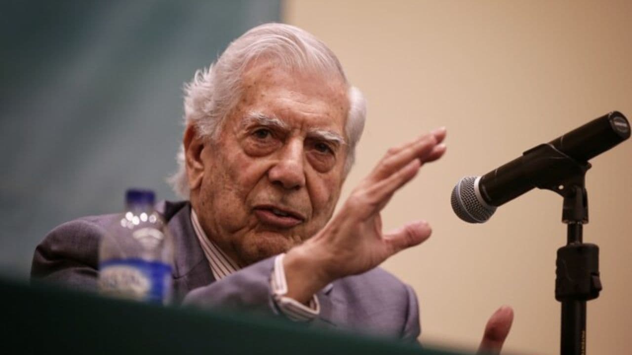 photologuephotos2025-04murio_a_los_89_anos_anos_el_premio_nobel_de_literatura_mario_vargas_llosajpg
