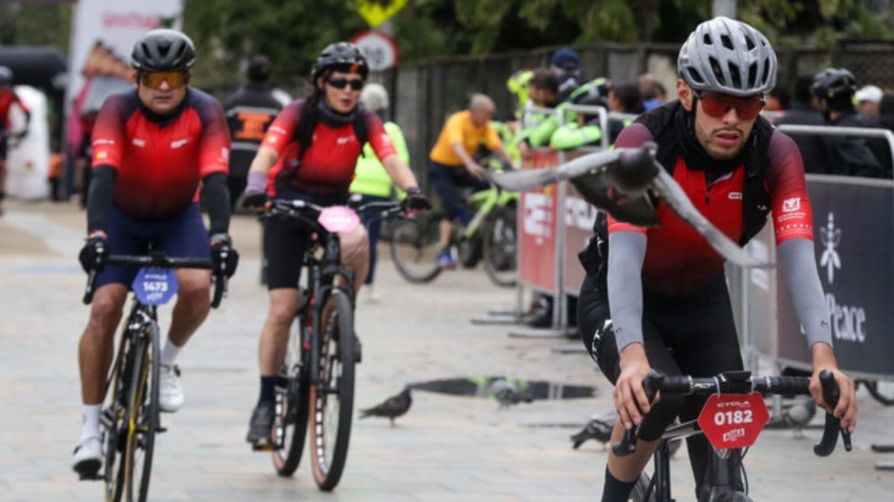 photologuephotos2025-05travesia_bogota-villavicencio_conozca_los_horarios_de_cierre_de_la_via_al_llano_por_la_carrera_ciclisticajpg