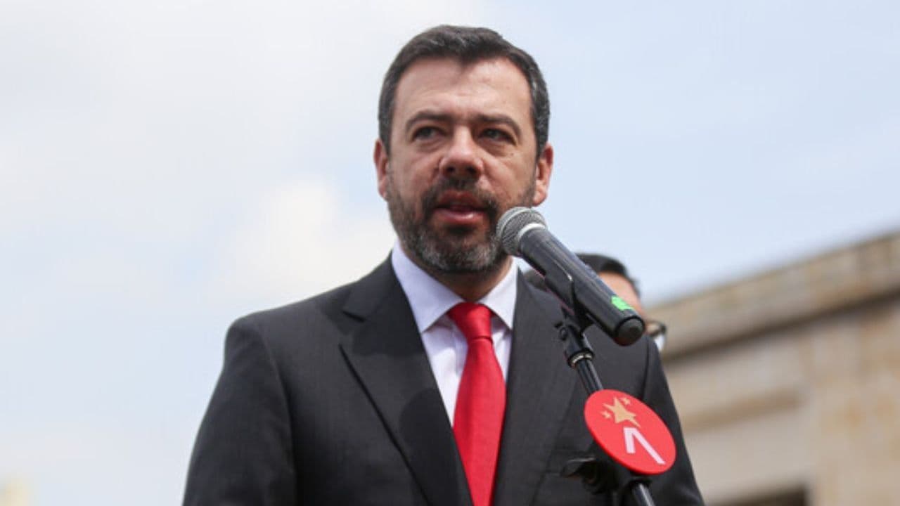 carlos_fernando_galan_advierte_riesgo_de_desabastecimiento_de_energia_electrica_en_bogota.jpg