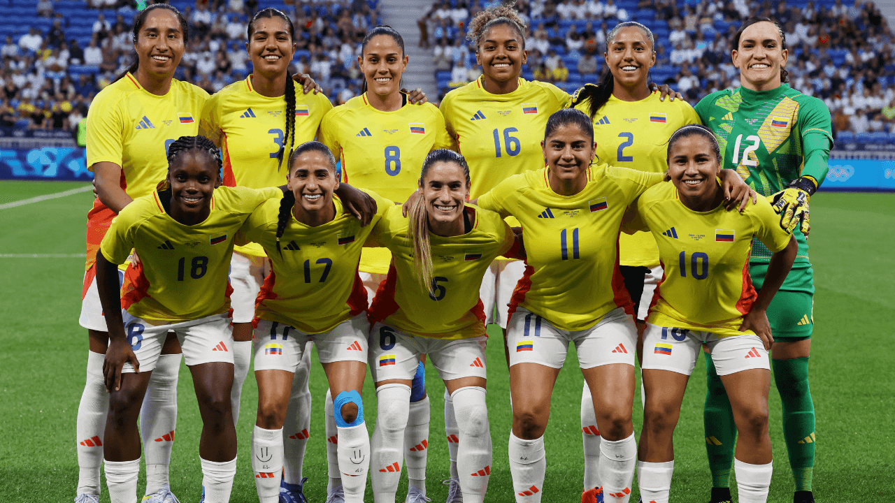 photologuephotos2025-07formacion_titular_de_la_seleccion_colombia_femenina_contra_francia_en_los_jjoopng
