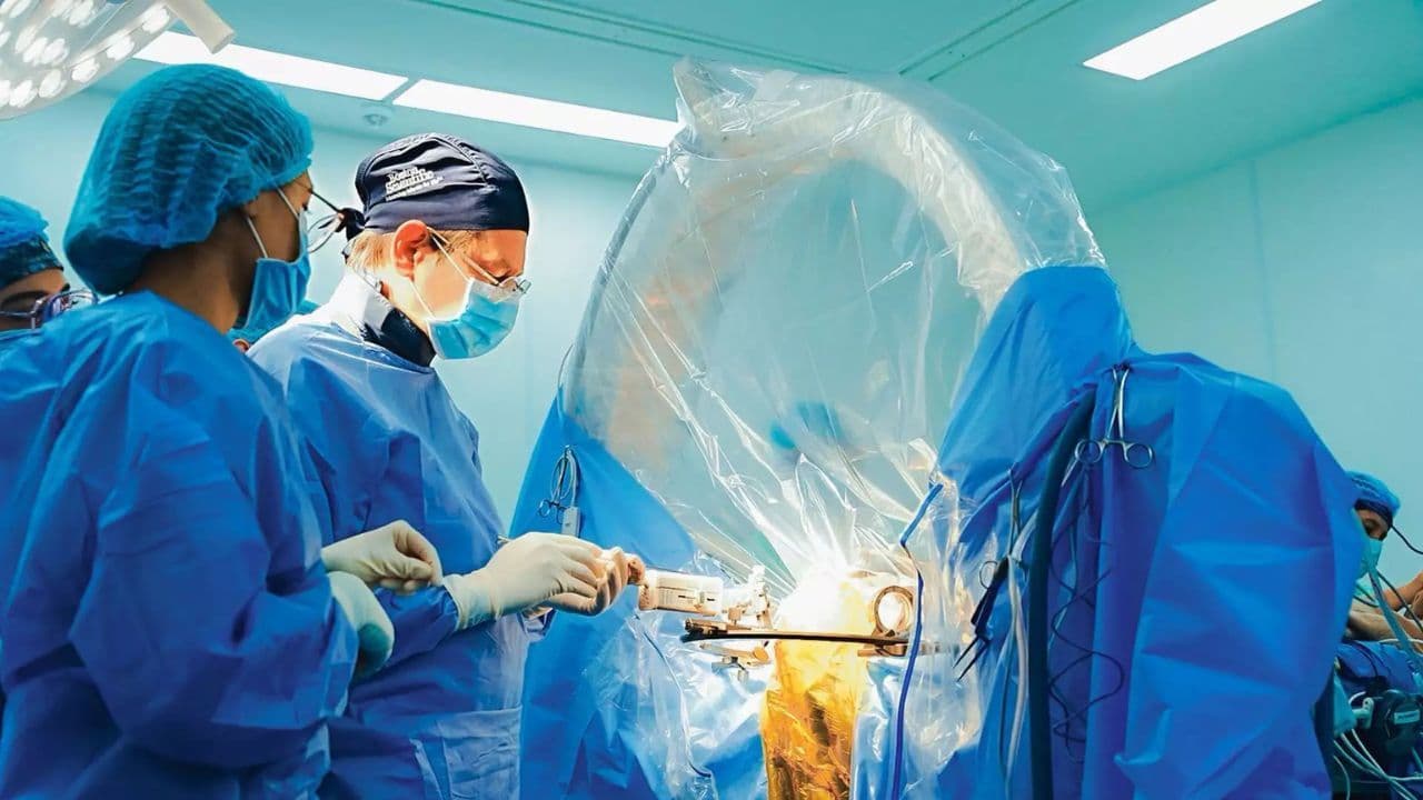 photologuephotos2025-07historica_intervencion_asi_fue_la_primera_cirugia_realizada_en_colombia_para_tratar_la_depresionjpg