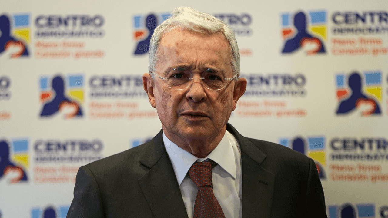 photologuephotos2025-08alvaro_uribe_velez_3_colprensapng