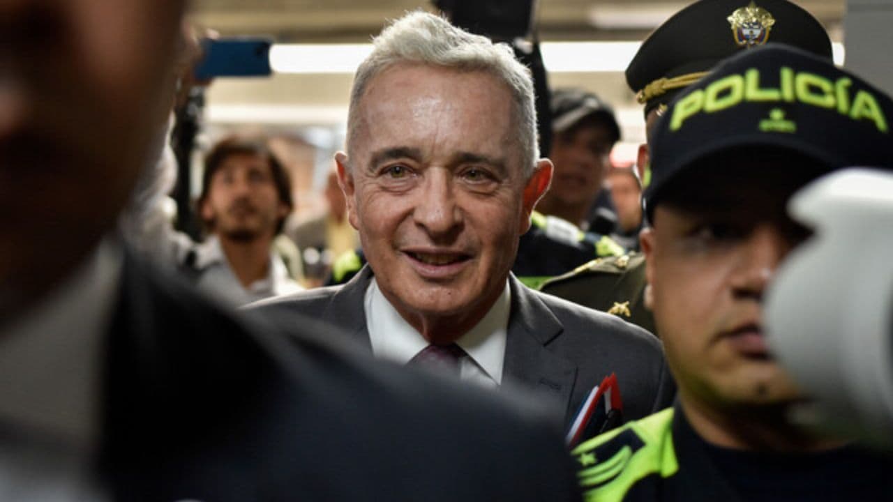 photologuephotos2025-08juicio_contra_el_expresidente_alvaro_uribe_velez_hoy_17_de_marzojpg