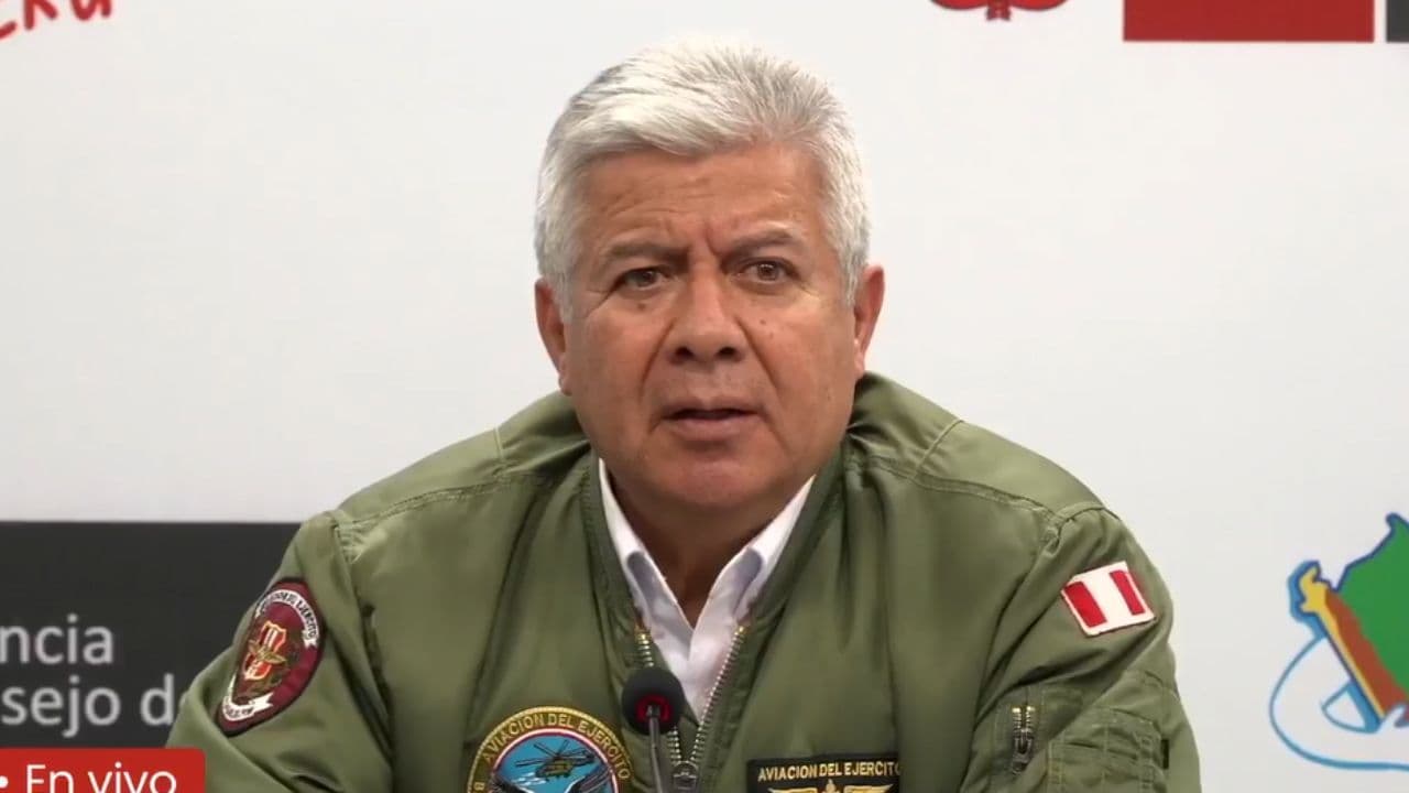 photologuephotos2025-08_tenemos_que_defender_nuestra_soberania_ministro_de_defensa_de_peru_por_sobrevuelo_de_avion_colombiano_en_isla_santa_rosajpg