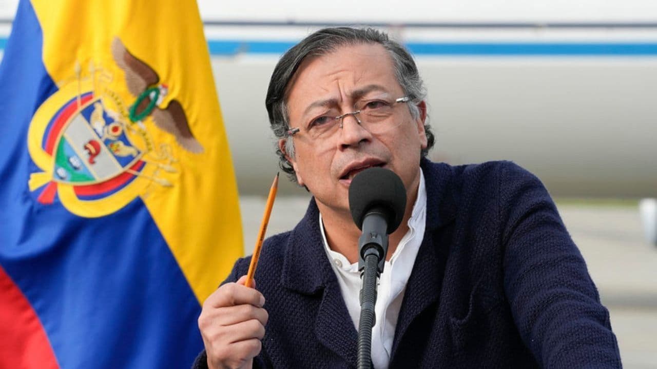 Petro rechaza descertificación