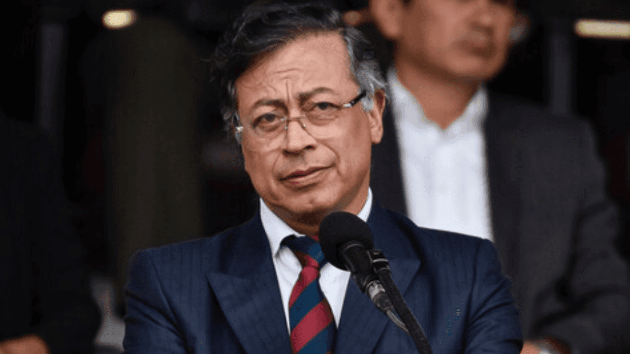 Gustavo Petro___