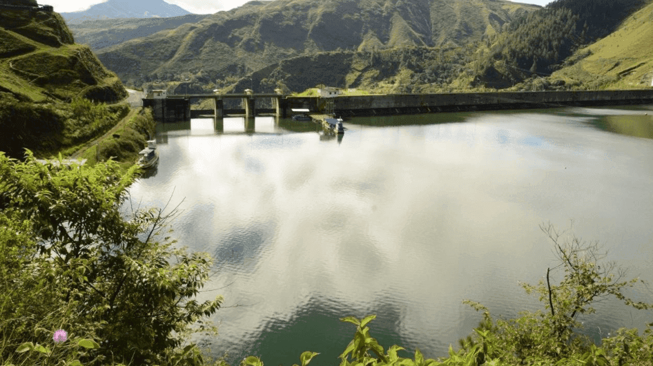 Embalse Salvajina 1