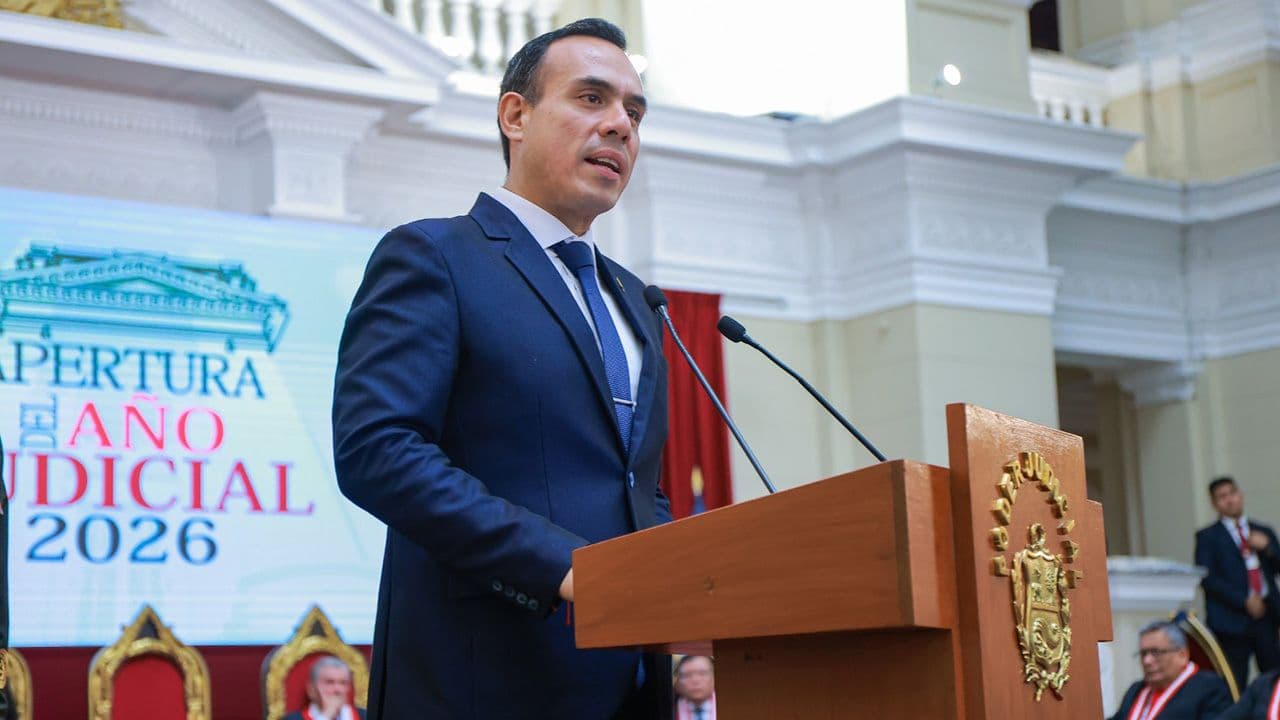 El presidente interino José Jerí es destituido