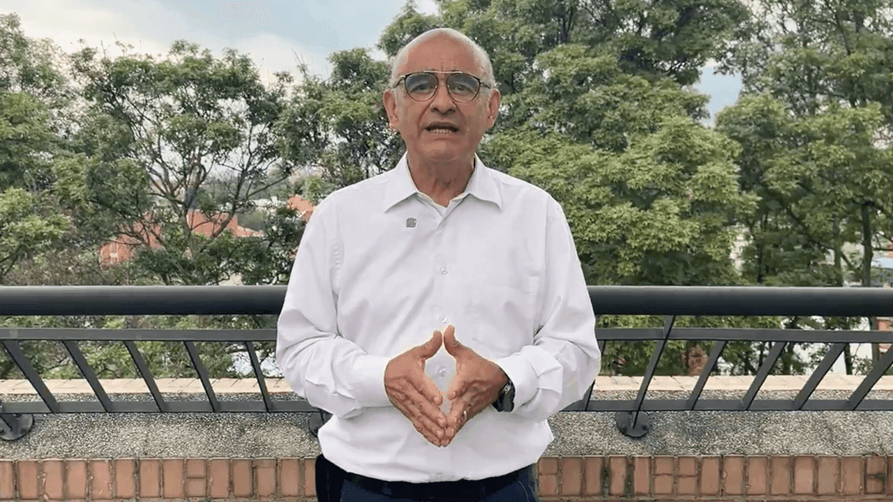 José Ismael Peña Reyes debe asumir la rectoría