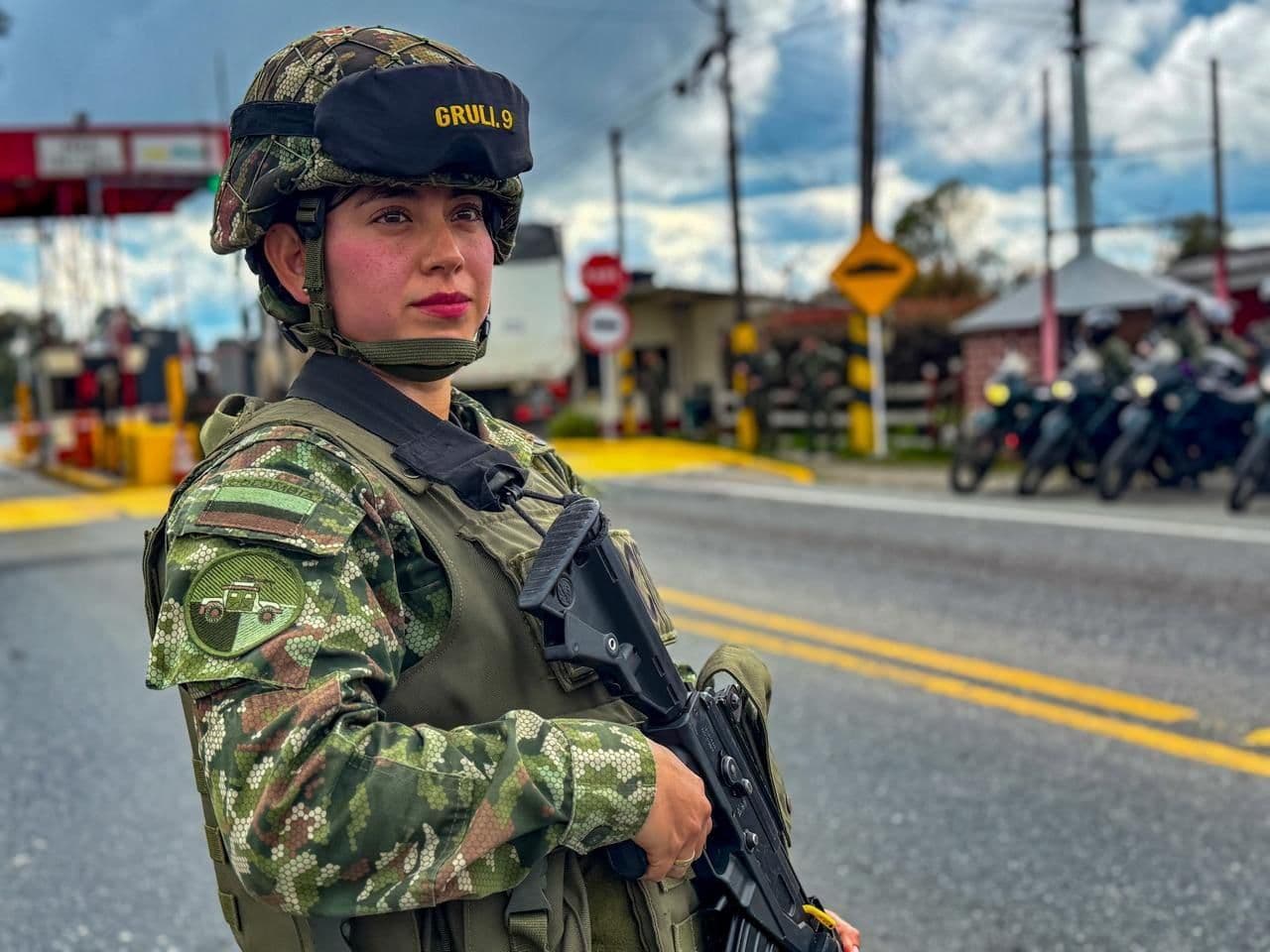 mujeres militares