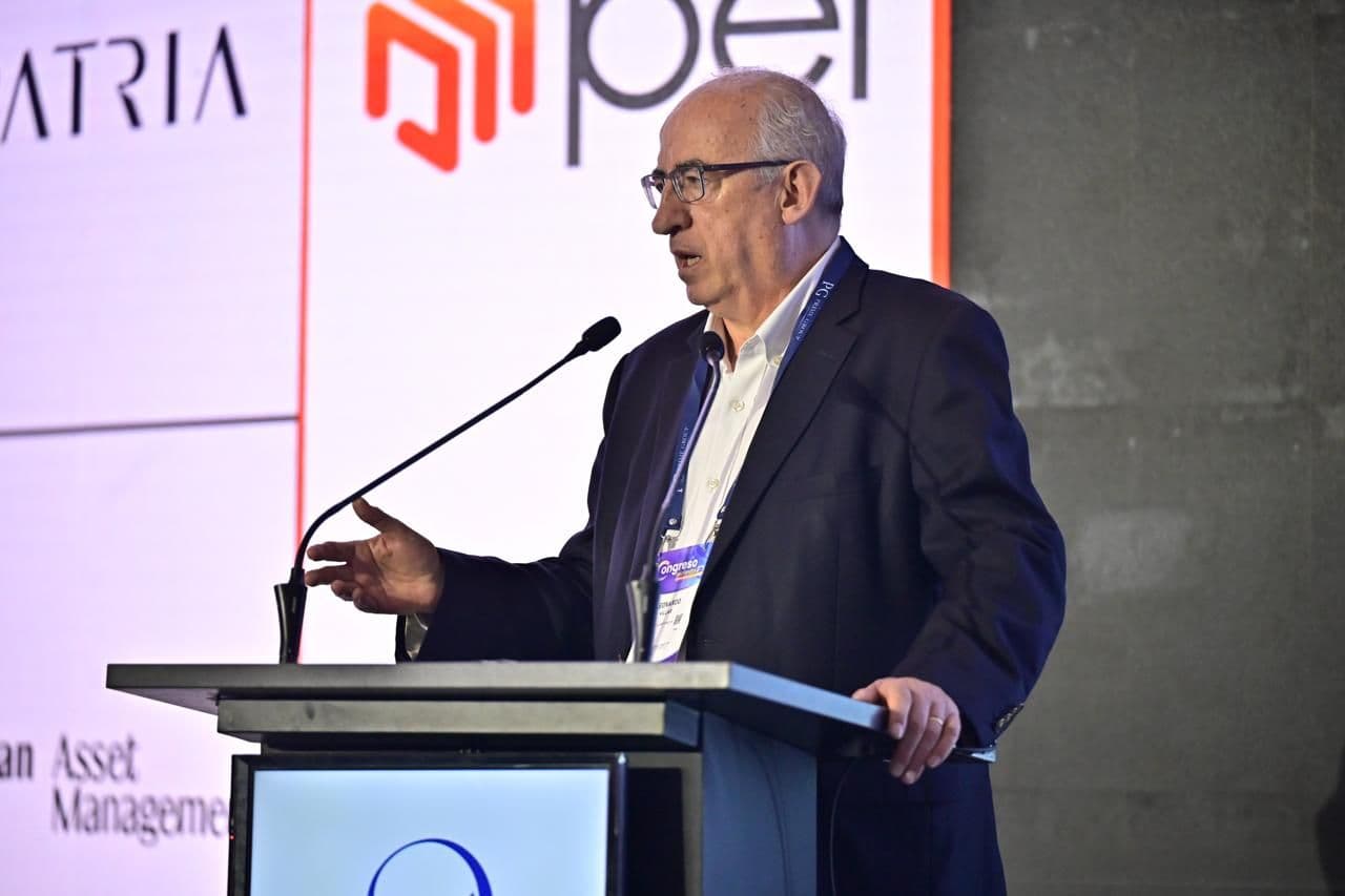 Leonardo Villar, gerente del Banco de la República, durante congreso de Asofondos en Cartagena