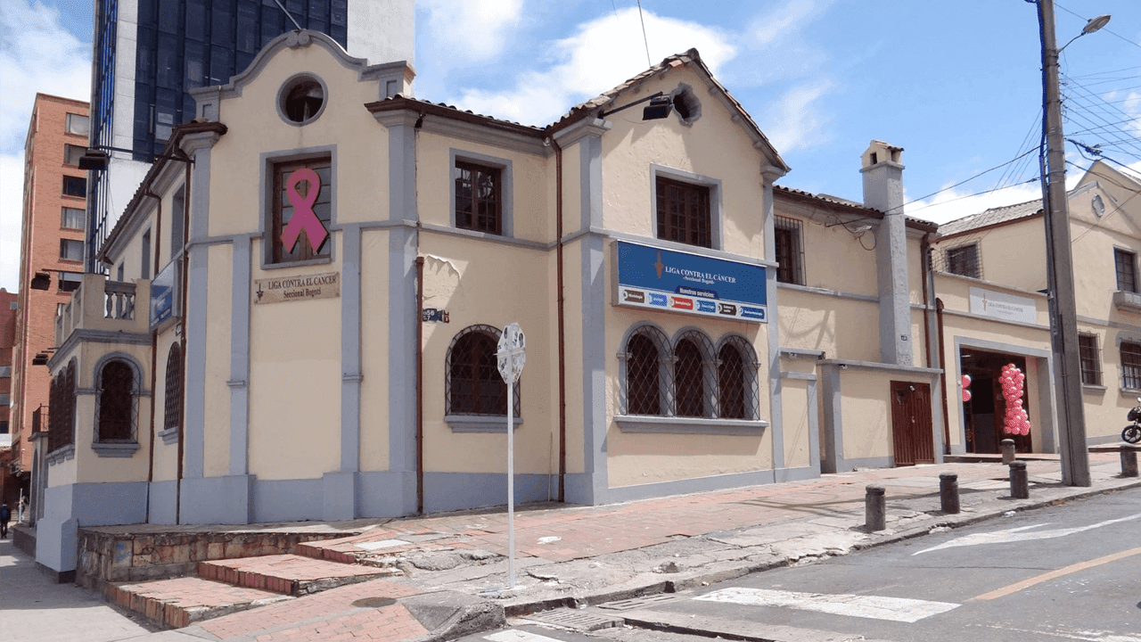 Liga Contra el Cáncer en Bogotá suspende servicios
