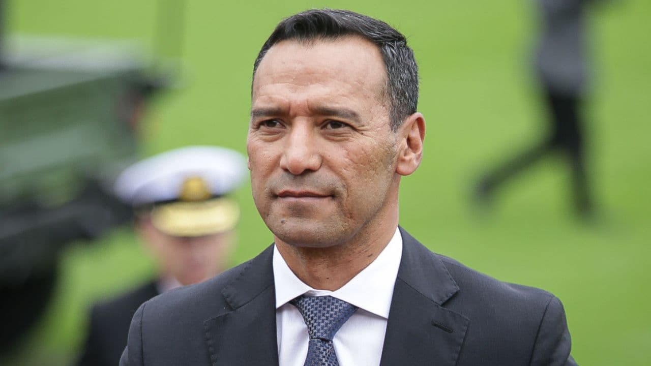 Ministro de defensa en foro de CAMBIO 4