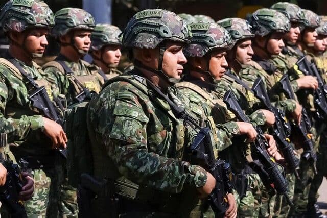 ejército image ejército image