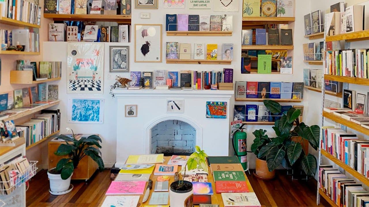 Librería NADA