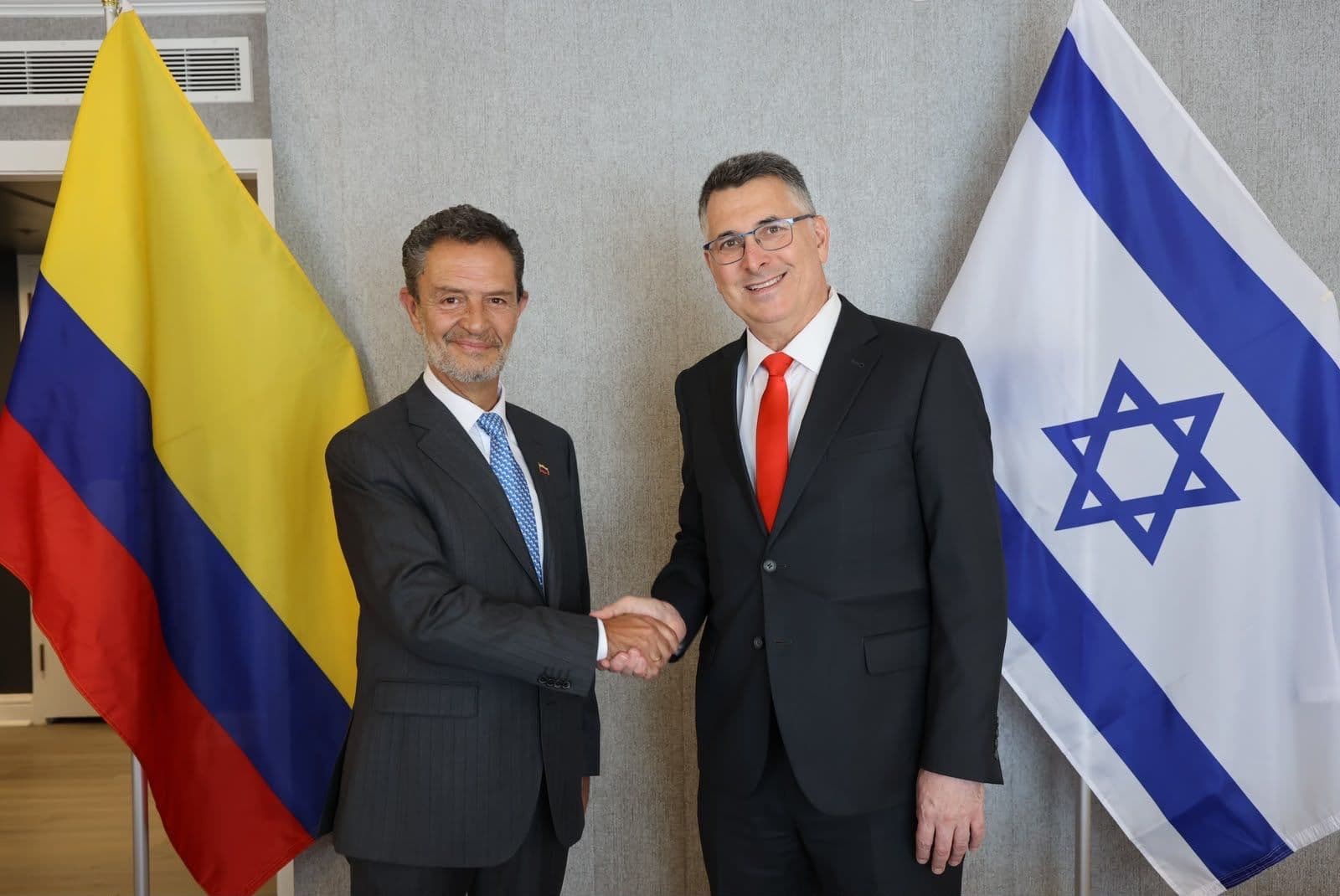 El Canciller designado Omar Bula junto a su homólogo israelí después del encuentro en Washington. Crédito: Redes Sociales