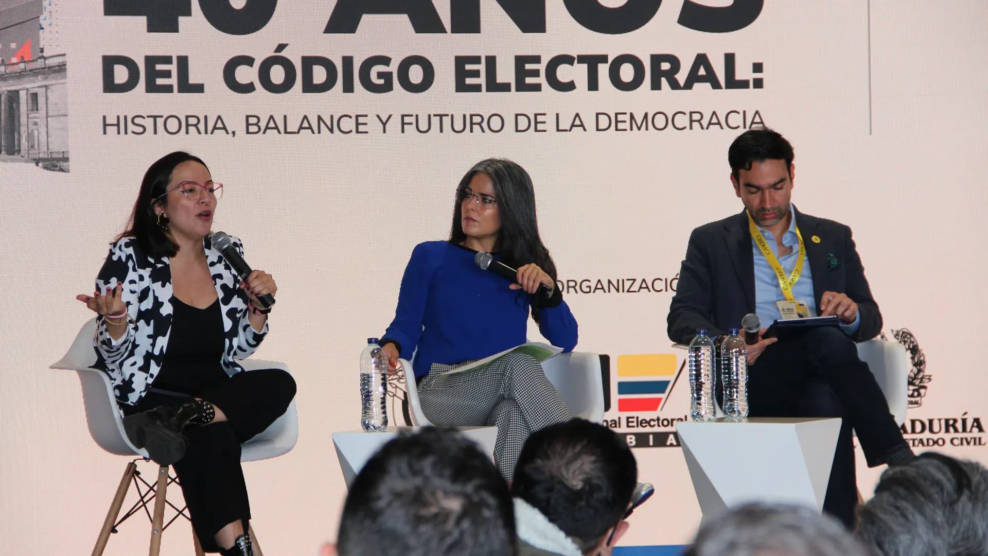 “El Código Electoral no habla de internet, inteligencia artificial ni deepfakes”: los retos que enfrenta el sistema electoral colombiano