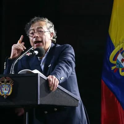 Contraloría prende alarma por disparo de contratos en la recta final del Gobierno de Gustavo Petro