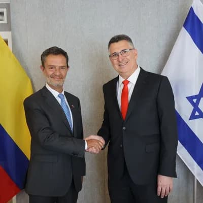 El Canciller designado Omar Bula junto a su homólogo israelí después del encuentro en Washington. Crédito: Redes Sociales