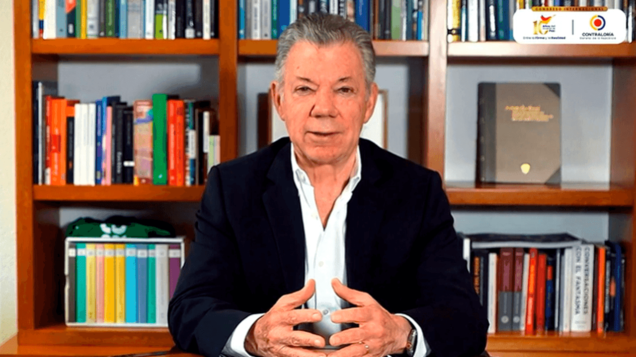 Juan Manuel Santos llama al Gobierno de Abelardo a que "retome el camino de la implementación"