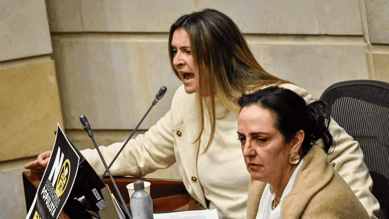 Cabal da la última estocada a Paloma Valencia Cabal da la última estocada a Paloma Valencia