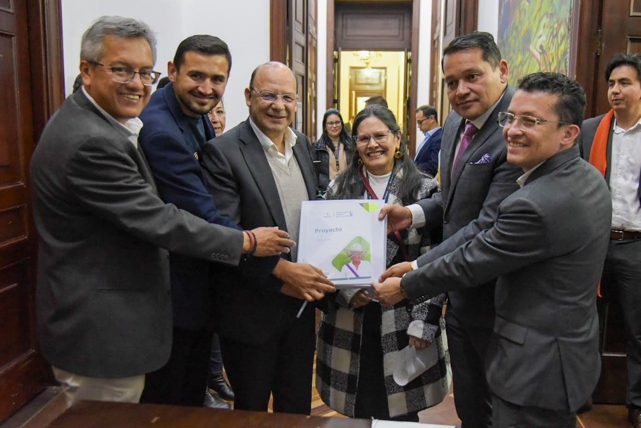 El presupuesto que hereda Abelardo de la Espriella: las cuentas que deja Gustavo Petro para 2027 El presupuesto que hereda Abelardo de la Espriella: las cuentas que deja Gustavo Petro para 2027