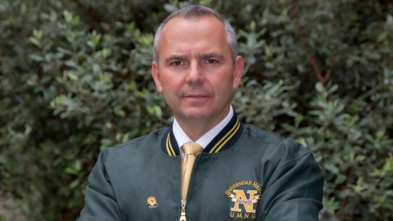 Murió el rector de la Universidad Militar, el general retirado Javier Ayala Murió el rector de la Universidad Militar, el general retirado Javier Ayala