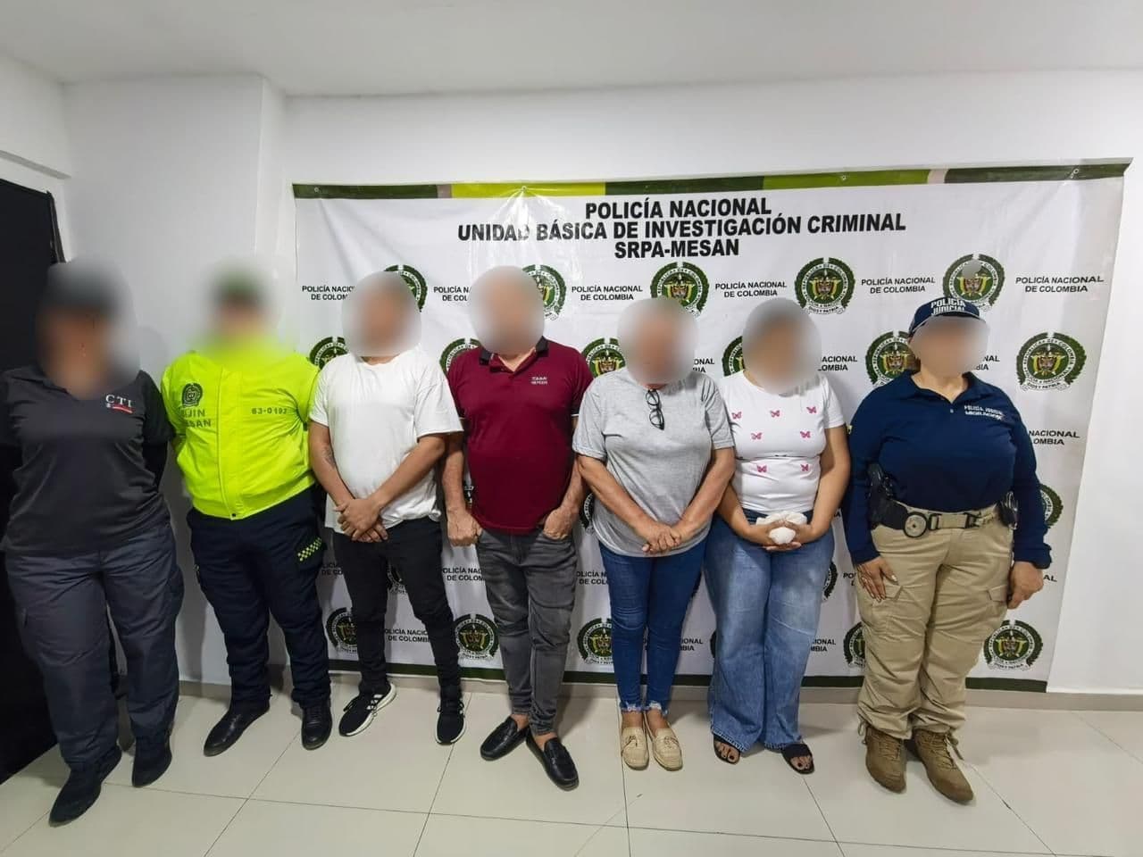 Cae red que expedía documentos colombianos falsos a extranjeros para enviarlos a Estados Unidos Cae red que expedía documentos colombianos falsos a extranjeros para enviarlos a Estados Unidos