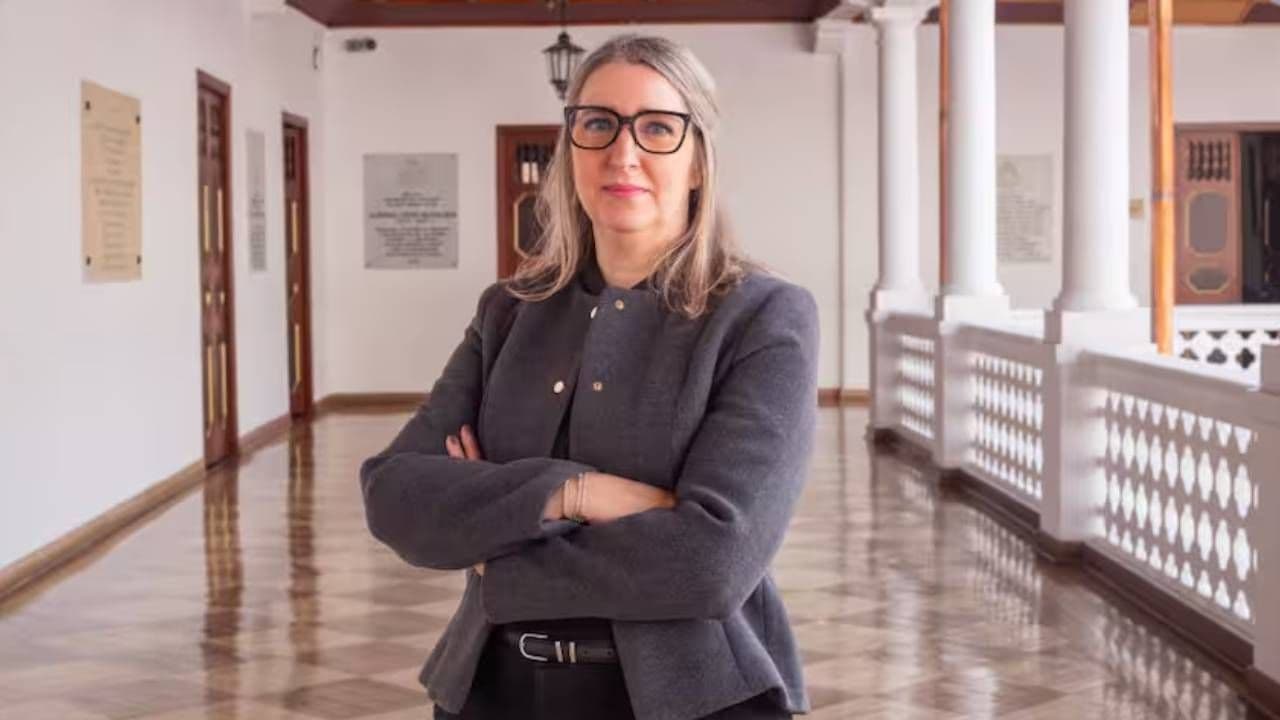 La Universidad del Rosario tiene nueva rectora: Stéphanie Lavaux estará al frente de la institución La Universidad del Rosario tiene nueva rectora: Stéphanie Lavaux estará al frente de la institución