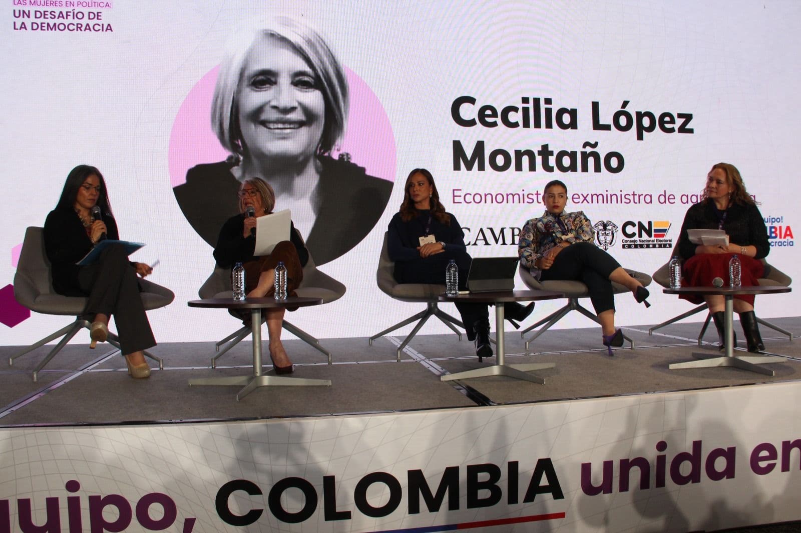 Violencia política contra las mujeres: los retos pendientes para garantizar su participación en democracia Violencia política contra las mujeres: los retos pendientes para garantizar su participación en democracia