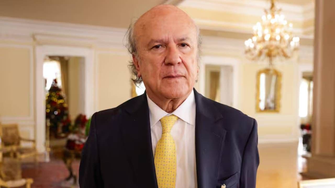 César Julio Valencia Copete 2 César Julio Valencia Copete 2