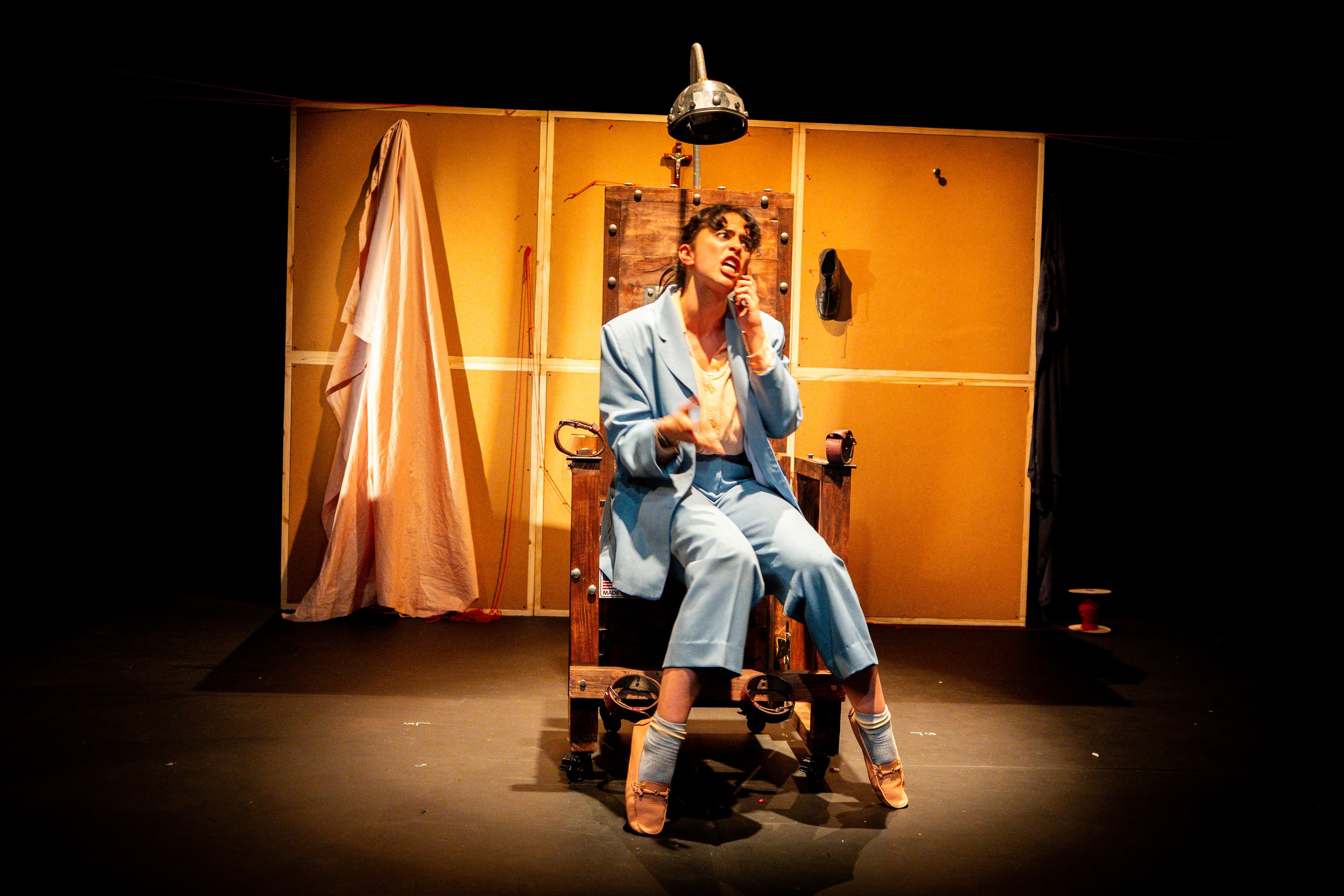 Daniela Cristo en su monólogo de Tania y La Bestia. Daniela Cristo en su monólogo de Tania y La Bestia.