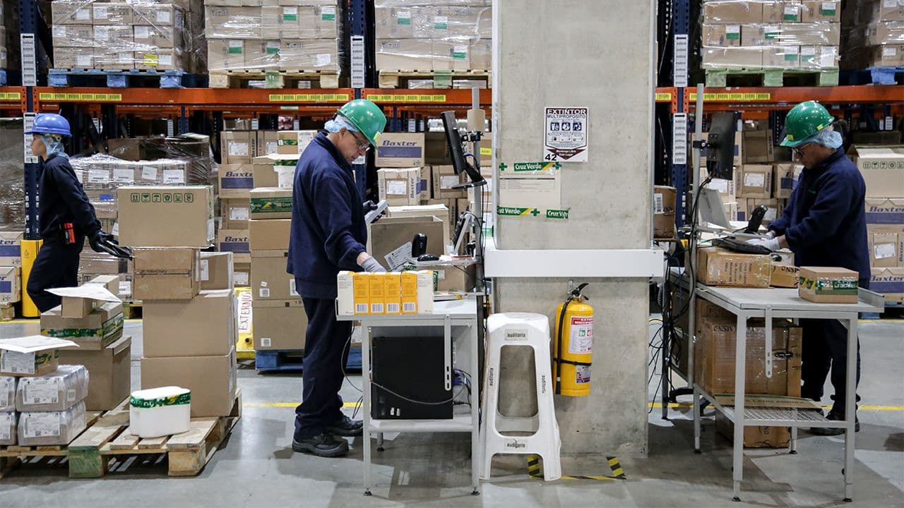 Trabajadores y salario mínimo Trabajadores y salario mínimo