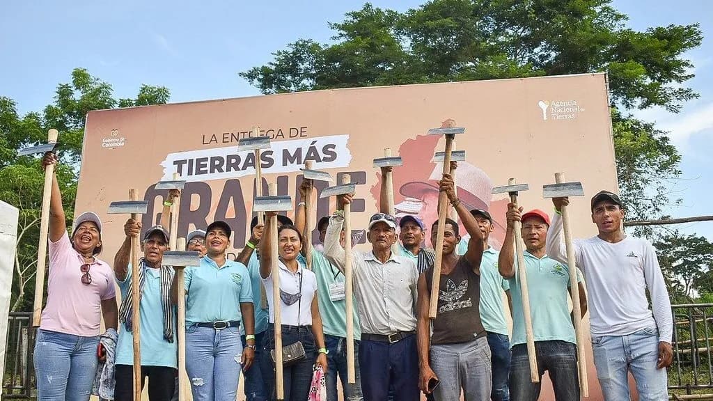 La ANT y Fedemaderas mantienen posiciones opuestas sobre las denuncias de presunto perfilamiento empresarial. Créditos: ANT La ANT y Fedemaderas mantienen posiciones opuestas sobre las denuncias de presunto perfilamiento empresarial. Créditos: ANT