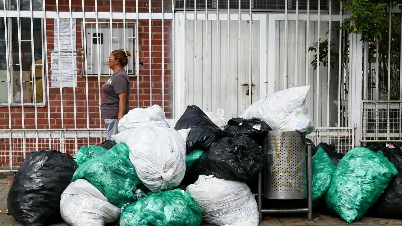 La Procuraduría vigila la estructuración del nuevo sistema de aseo que operará en Bogotá desde 2027. Créditos: Colprensa La Procuraduría vigila la estructuración del nuevo sistema de aseo que operará en Bogotá desde 2027. Créditos: Colprensa