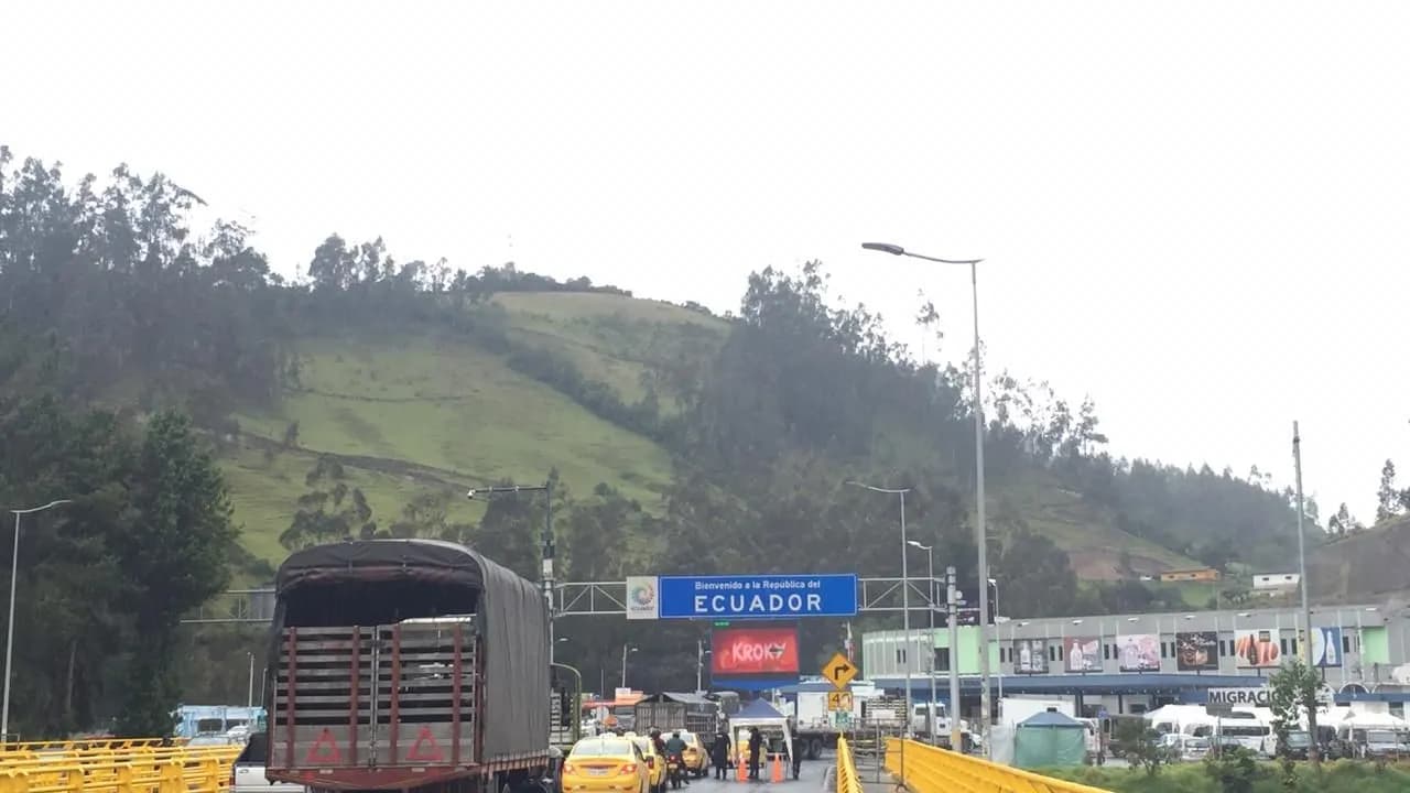 La crisis de agua potable que tiene bloqueada la frontera entre Colombia y Ecuador La crisis de agua potable que tiene bloqueada la frontera entre Colombia y Ecuador